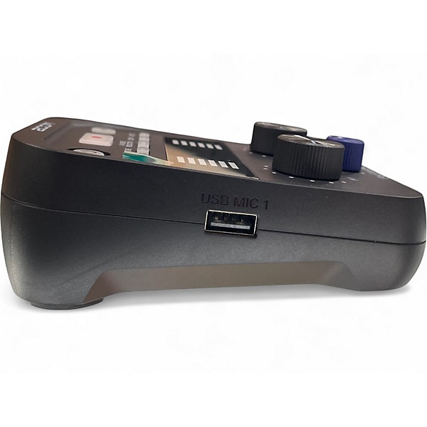 Used Zoom pod Track P2 MultiTrack Recorder