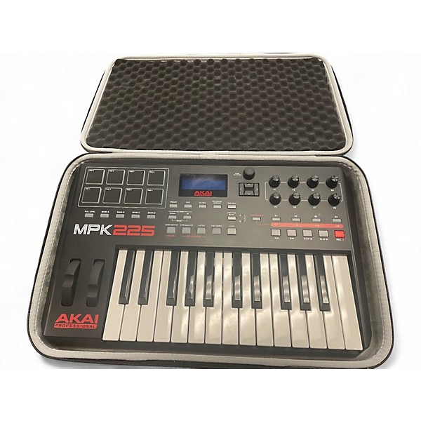 Used Akai Professional MPK 225 MIDI Controller