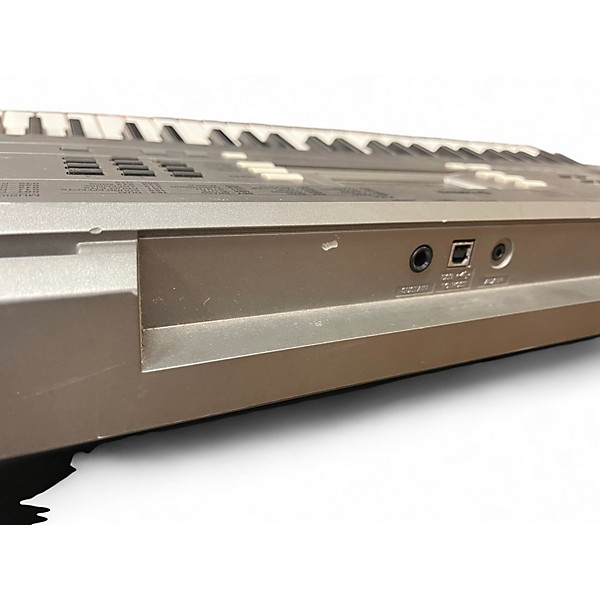 Used Yamaha PSRE353 61 Key Portable Keyboard