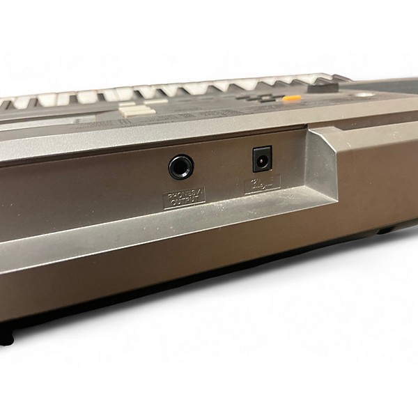 Used Yamaha PSRE353 61 Key Portable Keyboard