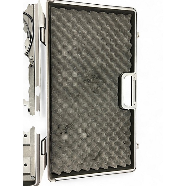 Used BOSS BCB60 Pedal Board