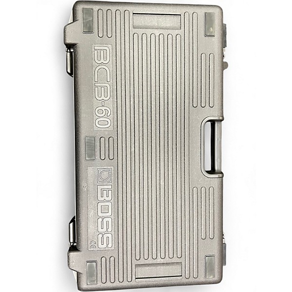 Used BOSS BCB60 Pedal Board