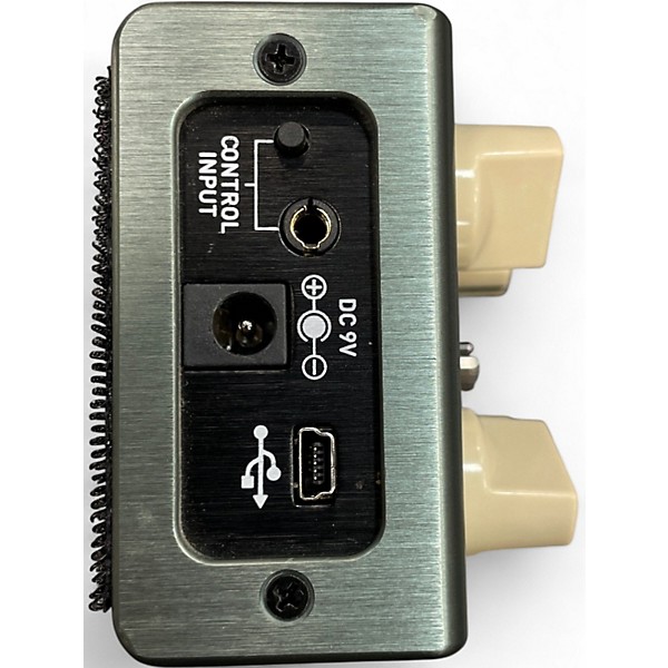 Used Source Audio  TRUE SPRING Effect Pedal