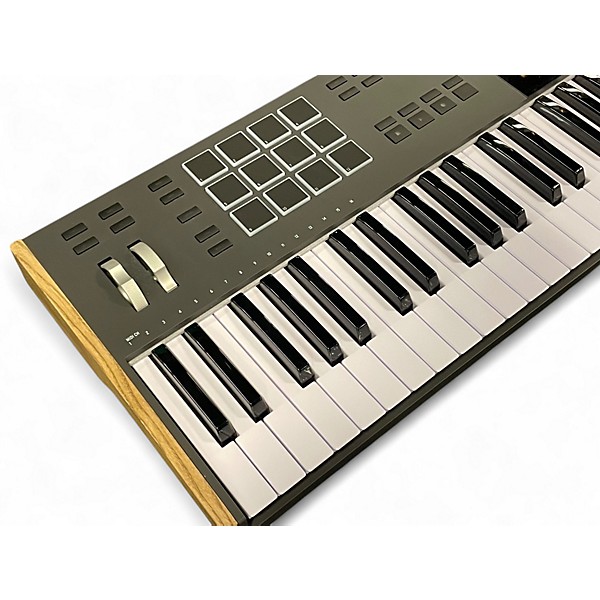 Used Arturia keylab 61 mk3 MIDI Controller