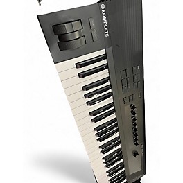 Used Native Instruments Komplete Kontrol S49 MIDI Controller