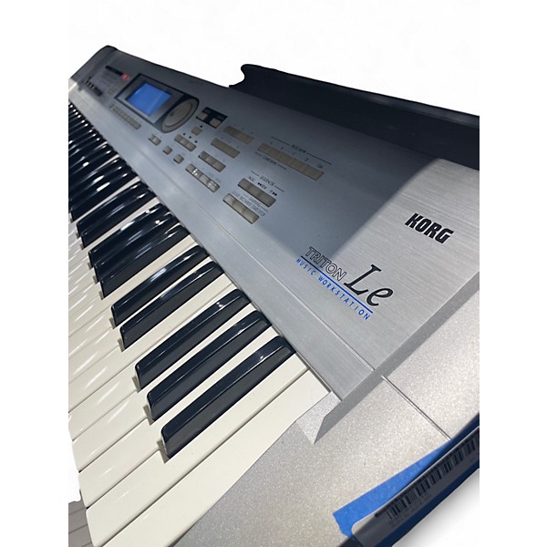 Used KORG Triton Le 61 Key Keyboard Workstation