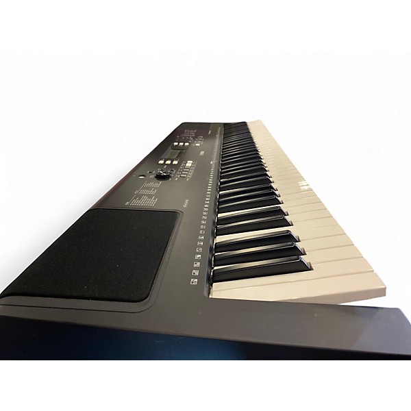 Used Yamaha PSREW300 76 Key Portable Keyboard