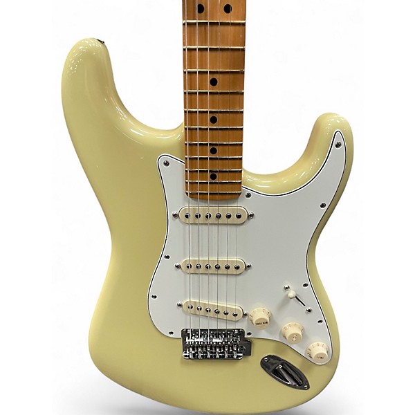 Used Fender PLAYER II Yellow Solid Body Electric Guitar