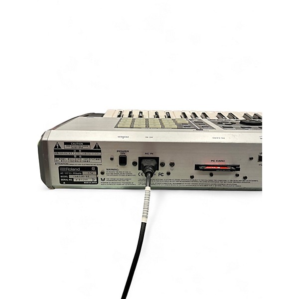 Used Roland Fantom X6 Keyboard Workstation