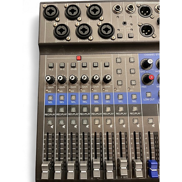 Used Zoom L 8 Powered Mixer