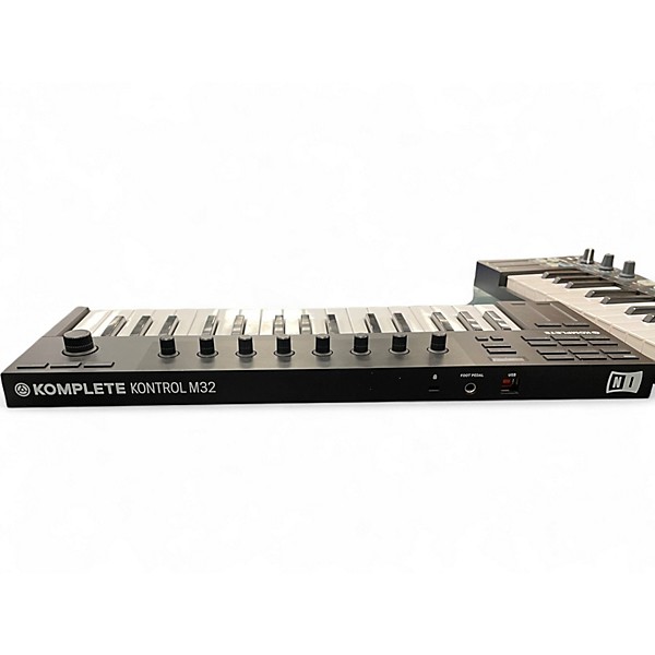 Used Native Instruments Komplete Kontrol M32 MIDI Controller