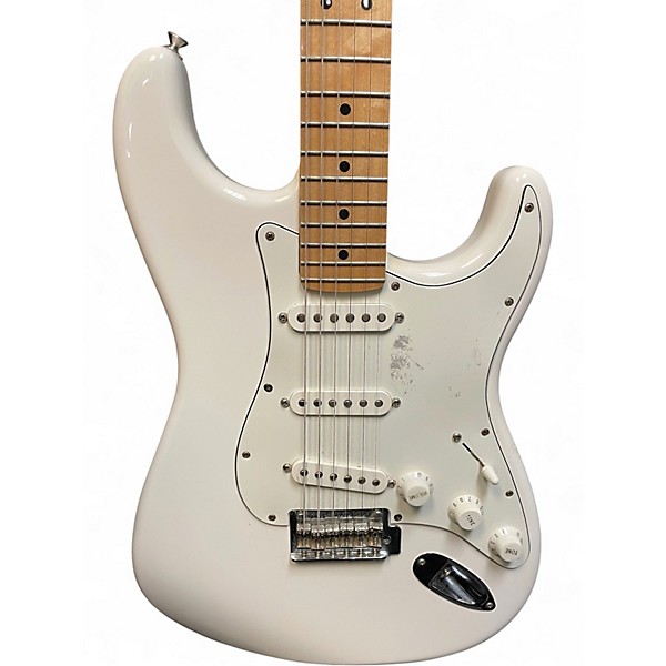 Used Fender Player Stratocaster white Solid Body Electric Guitar