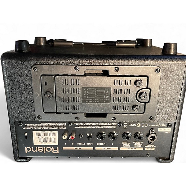 Used Roland AC33 30W Stereo Acoustic Guitar Combo Amp