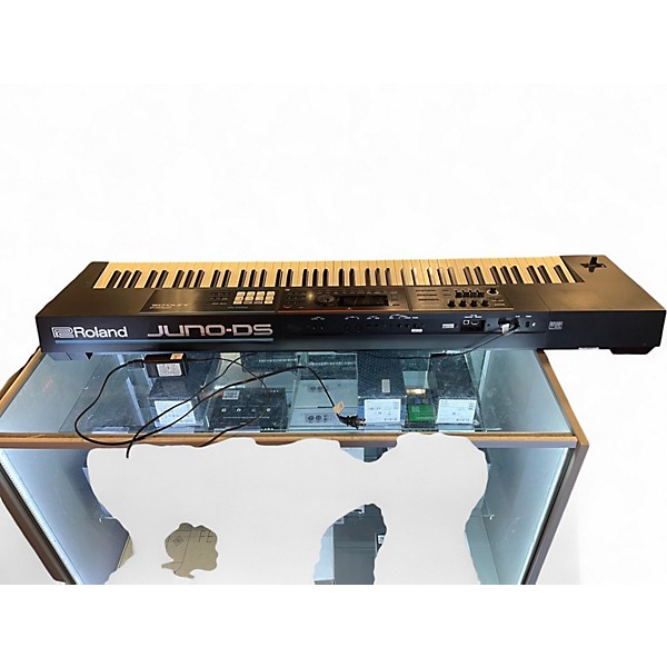Used Roland JUNO DS 88 Keyboard Workstation