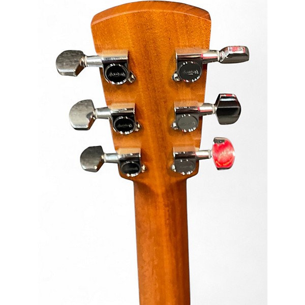 Used Larrivee OM-03R Vine Special Natural Acoustic Guitar