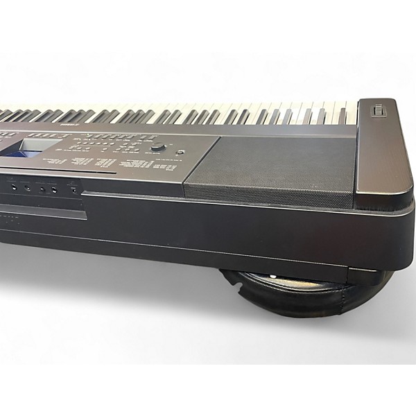 Used Yamaha DGX660 Portable Keyboard