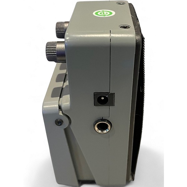 Used Behringer VD400 Vintage Delay Effect Pedal