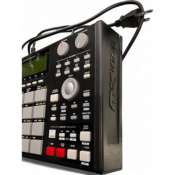 Used Akai Professional mpc 1000 MultiTrack Recorder