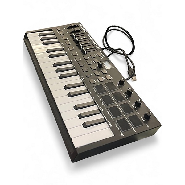 Used M-Audio OXYGEN PRO MINI