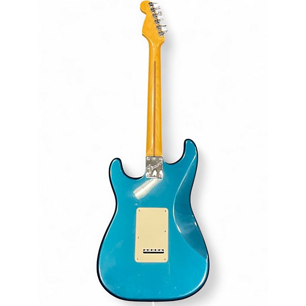 Used 1998 Fender American Standard Stratocaster Ocean Turquoise Solid Body Electric Guitar