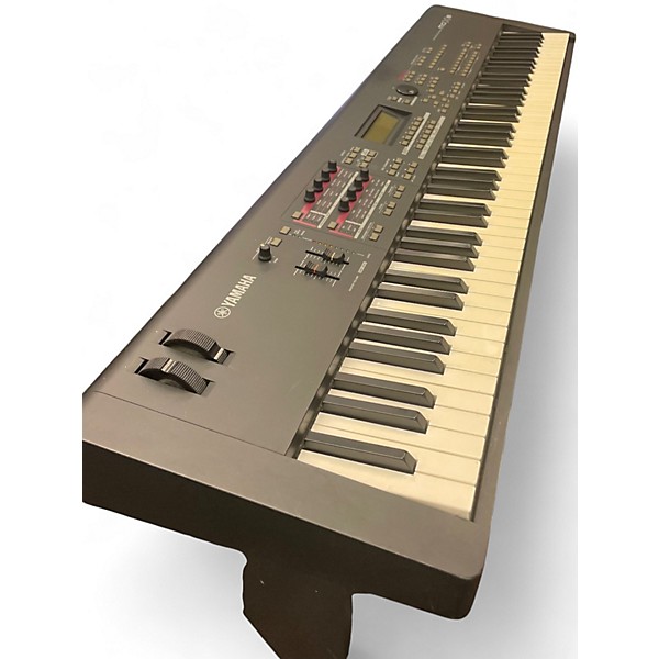 Used Yamaha MOX8 88 Key Keyboard Workstation