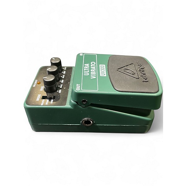 Used Behringer UV300 Ultra Vibrato Effect Pedal