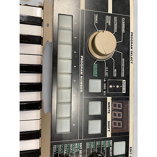 Used KORG Micro Korg 37 Key Synthesizer