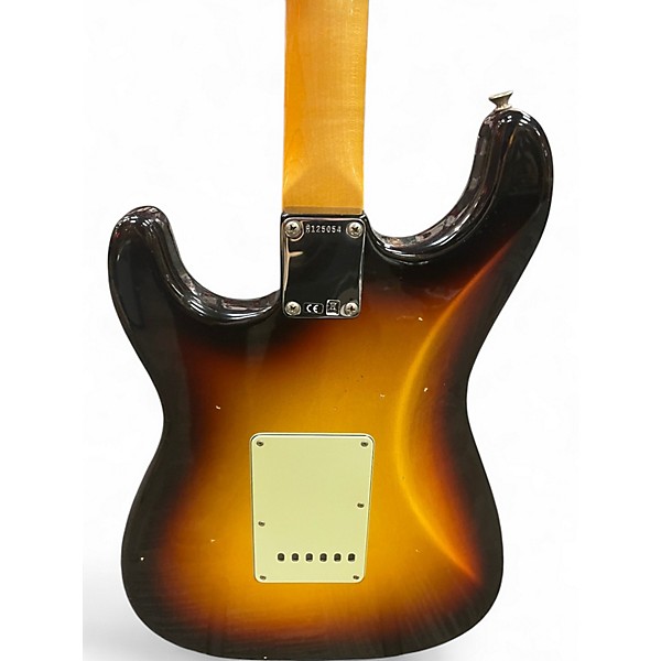 Used Fender 1962 Journeyman Relic Stratocaster 3 Tone Sunburst Solid Body Electric Guitar