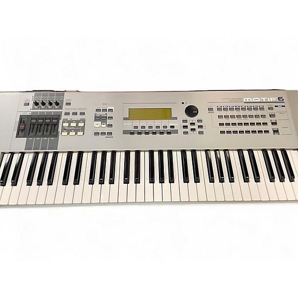 Used Yamaha Motif 6 61 Key Keyboard Workstation