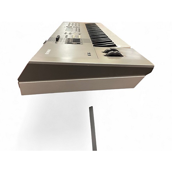 Used Yamaha Motif 6 61 Key Keyboard Workstation
