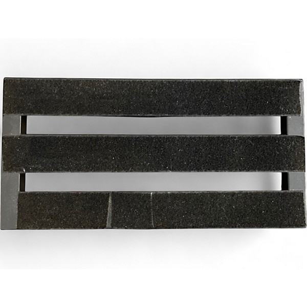 Used Pedaltrain Metro 16 Pedal Board