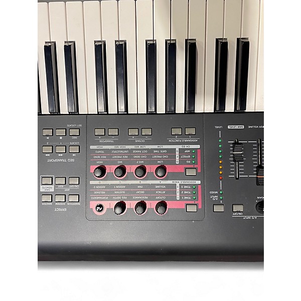 Used Yamaha MOXF8 88 Key Keyboard Workstation