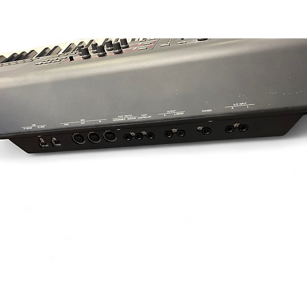 Used Yamaha MOXF8 88 Key Keyboard Workstation