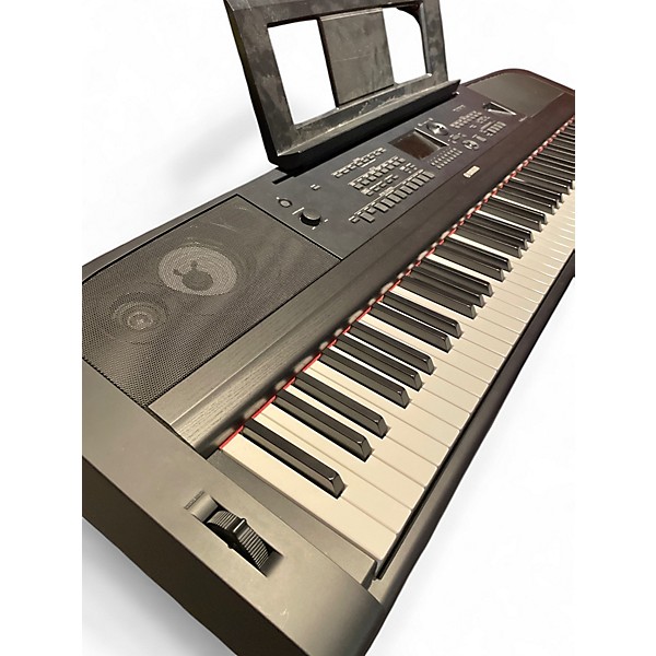 Used Yamaha DGX670 Digital Piano