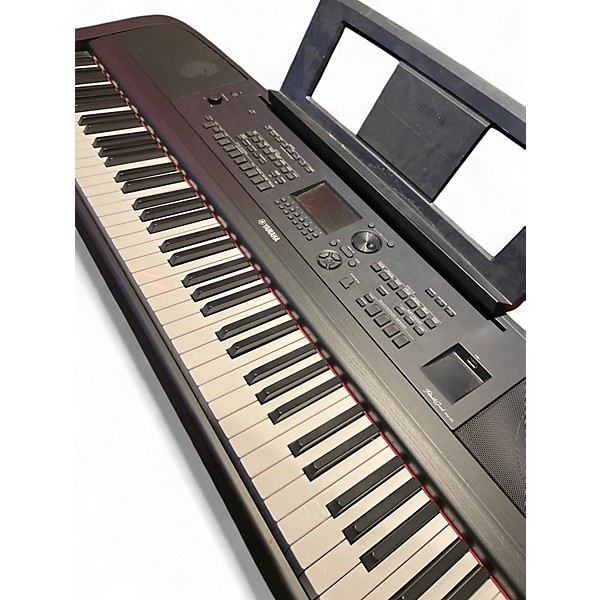 Used Yamaha DGX670 Digital Piano