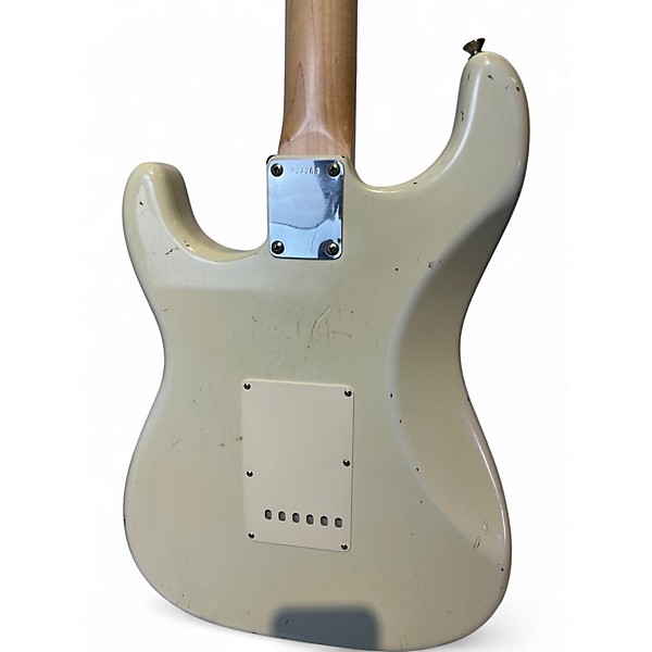 Used 2005 Fender Custom Shop 1965 Relic Stratocaster White Solid Body Electric Guitar