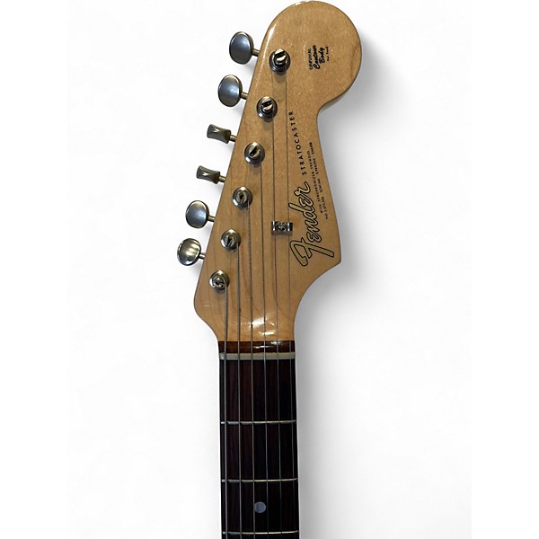 Used 2005 Fender Custom Shop 1965 Relic Stratocaster White Solid Body Electric Guitar