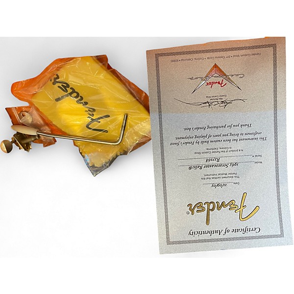 Used 2005 Fender Custom Shop 1965 Relic Stratocaster White Solid Body Electric Guitar