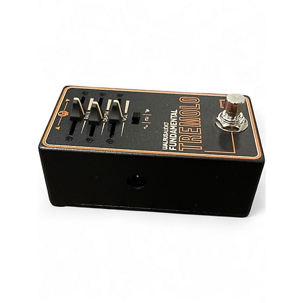 Used Walrus Audio FUNDAMENTAL TREMOLO Effect Pedal