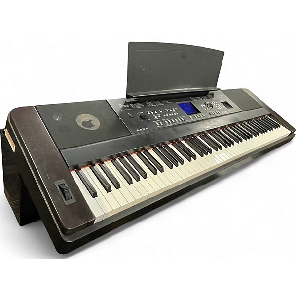Used Yamaha DGX650 88 Key Portable Keyboard