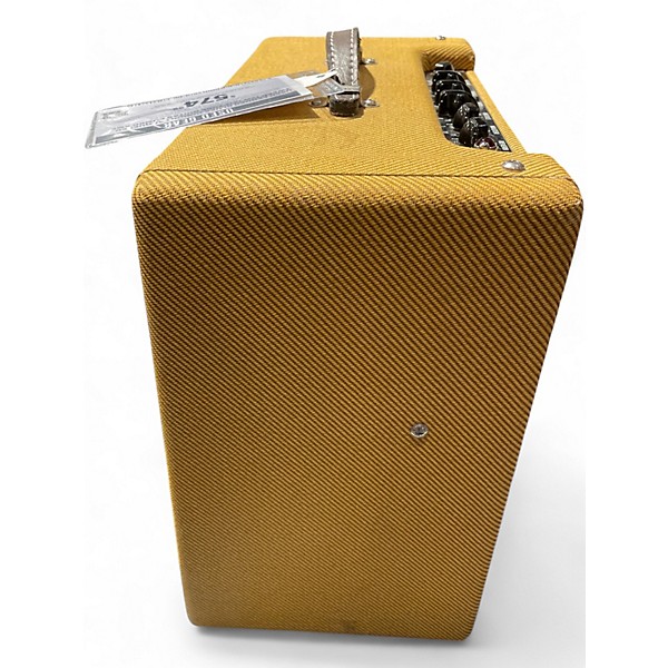 Used Fender Blues Junior Lacquered Tweed 15W 1X12 Tube Guitar Combo Amp