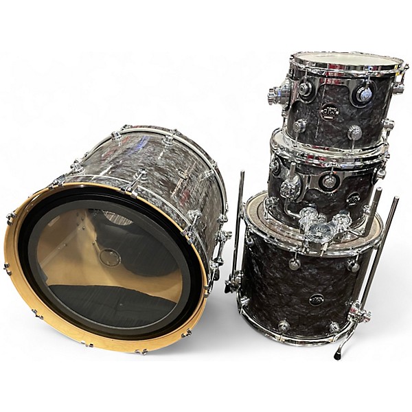 Used DW 4 Piece Performance Series Black Diamond Drum Kit