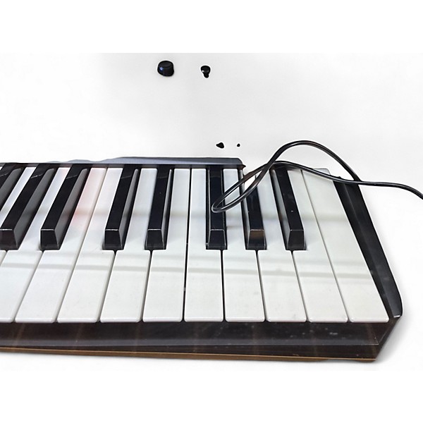 Used Akai Professional MPK225 25-Key MIDI Controller