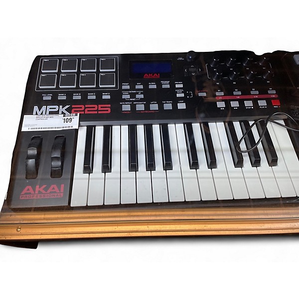 Used Akai Professional MPK225 25-Key MIDI Controller