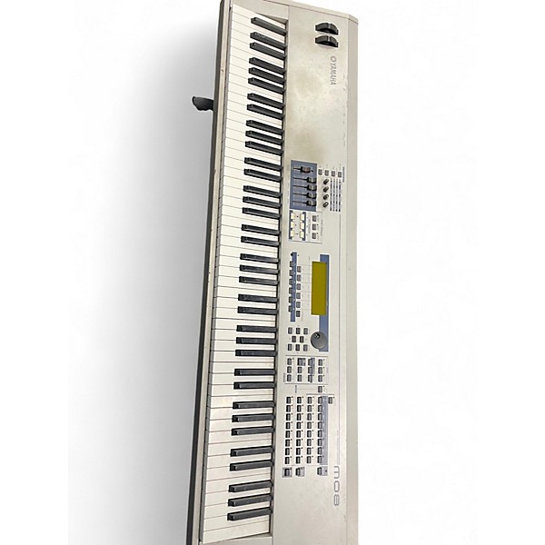Used Yamaha MO8 88 Key Keyboard Workstation