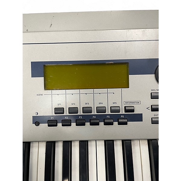 Used Yamaha MO8 88 Key Keyboard Workstation