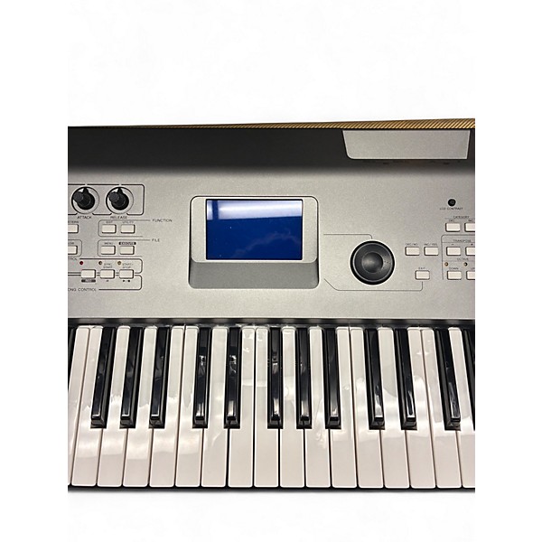 Used Yamaha MM6 61 Key Keyboard Workstation