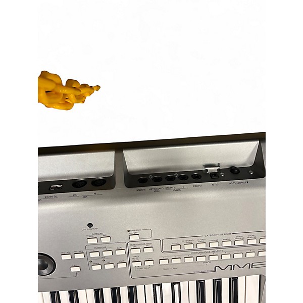 Used Yamaha MM6 61 Key Keyboard Workstation