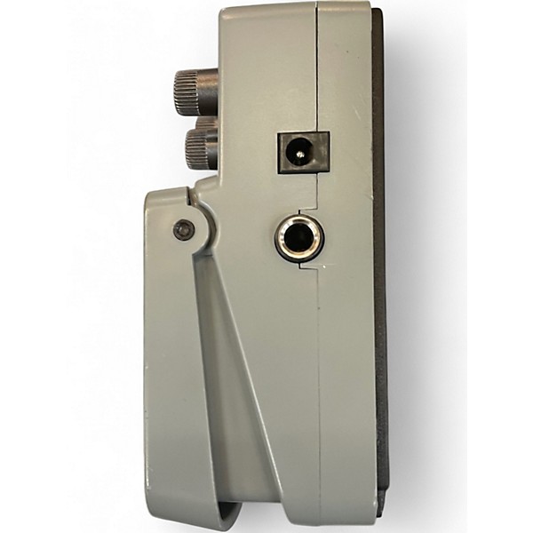 Used Behringer VD400 Vintage Delay Effect Pedal