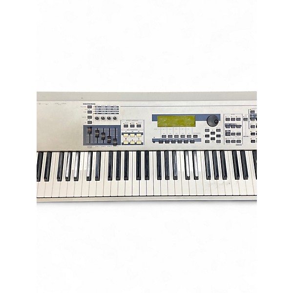 Used Yamaha MO8 88 Key Keyboard Workstation
